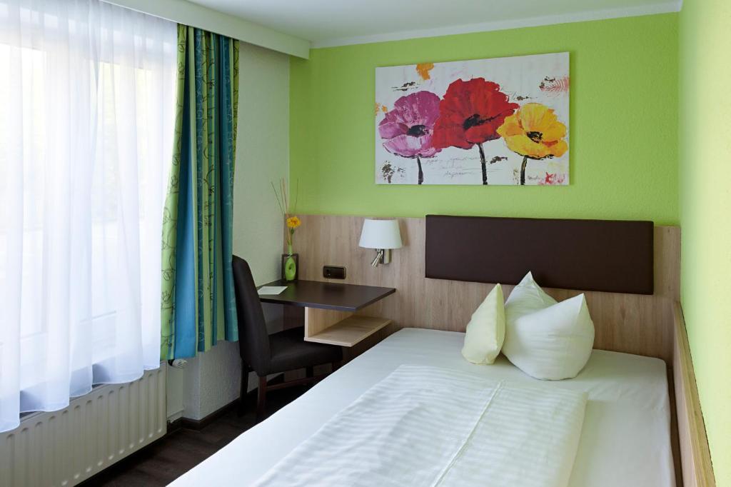 Hotel Blauer Karpfen Обершлайсхайм Номер фото